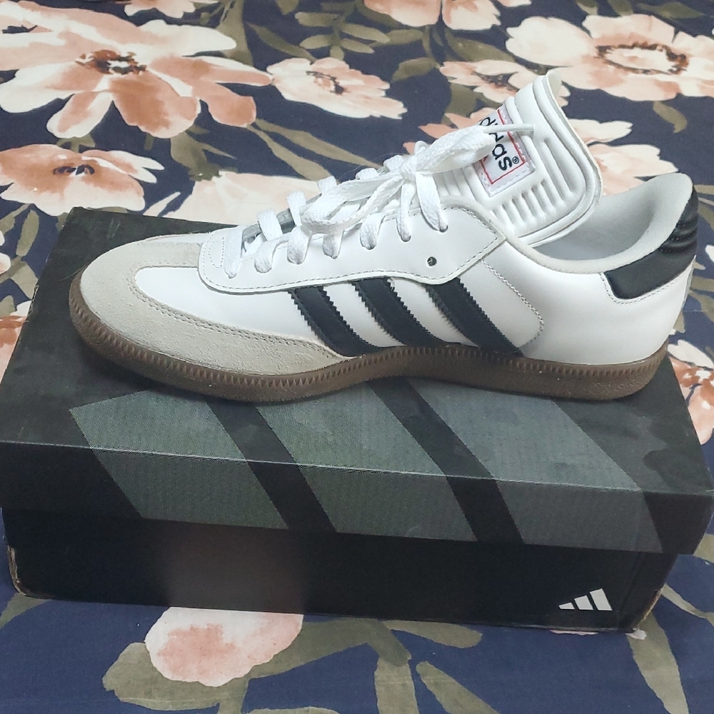 Adidas Samba Sneakers